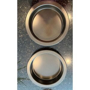 KitchenAid 9” Carbon Steel Circle Cake Pans set of 2
